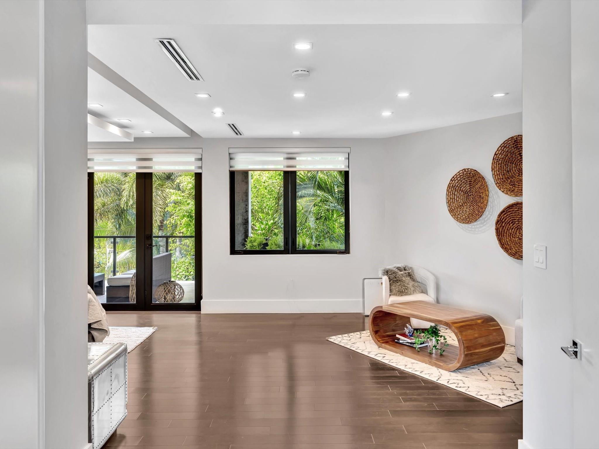 RIO VISTA ISLES - Residential