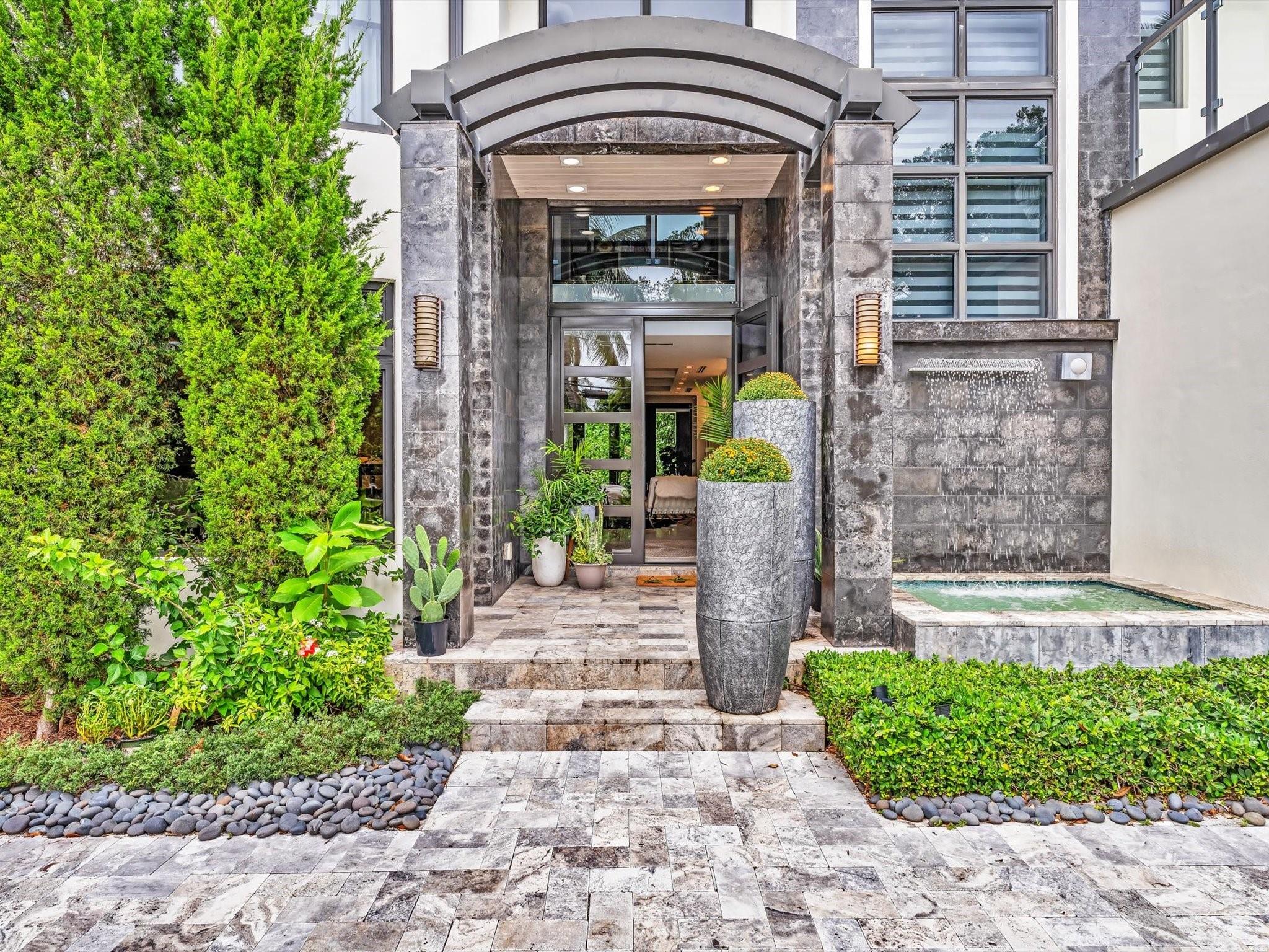 RIO VISTA ISLES - Residential