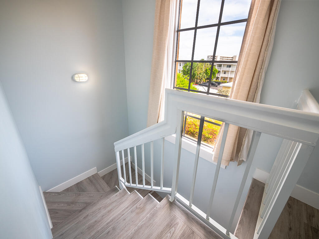 BAY REACH CONDO - Residential