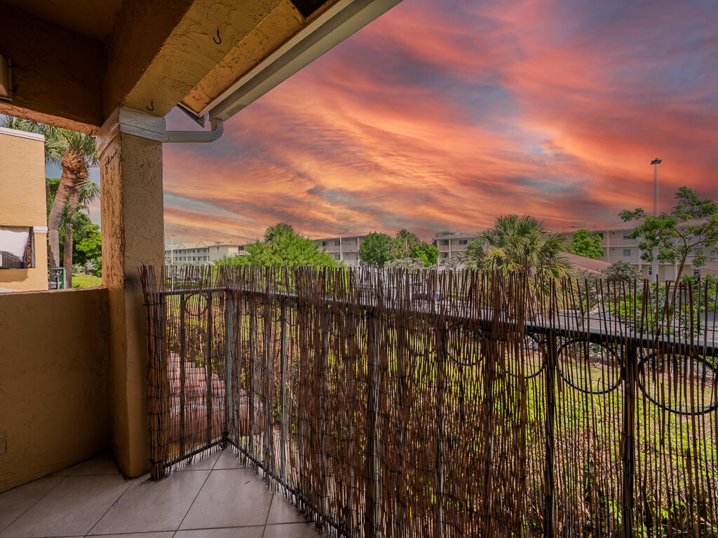 BAY REACH CONDO - Residential