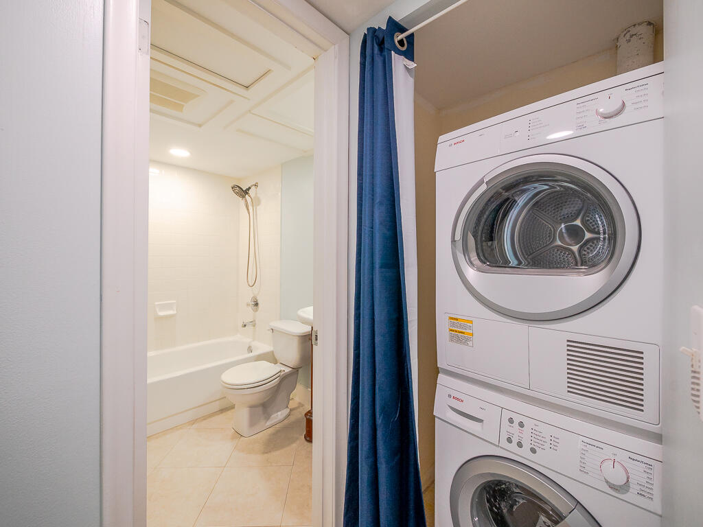 BAY REACH CONDO - Residential