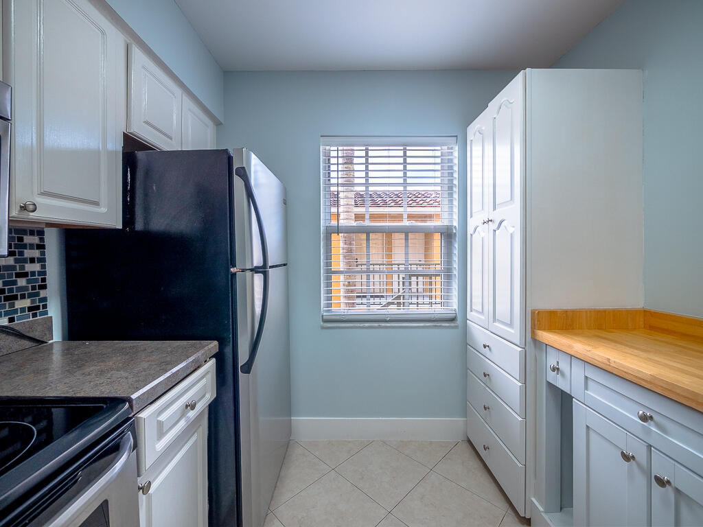 BAY REACH CONDO - Residential