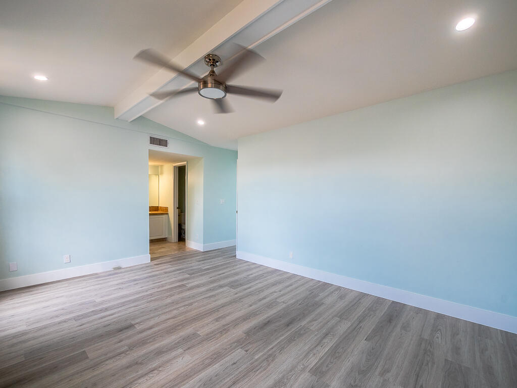 BAY REACH CONDO - Residential