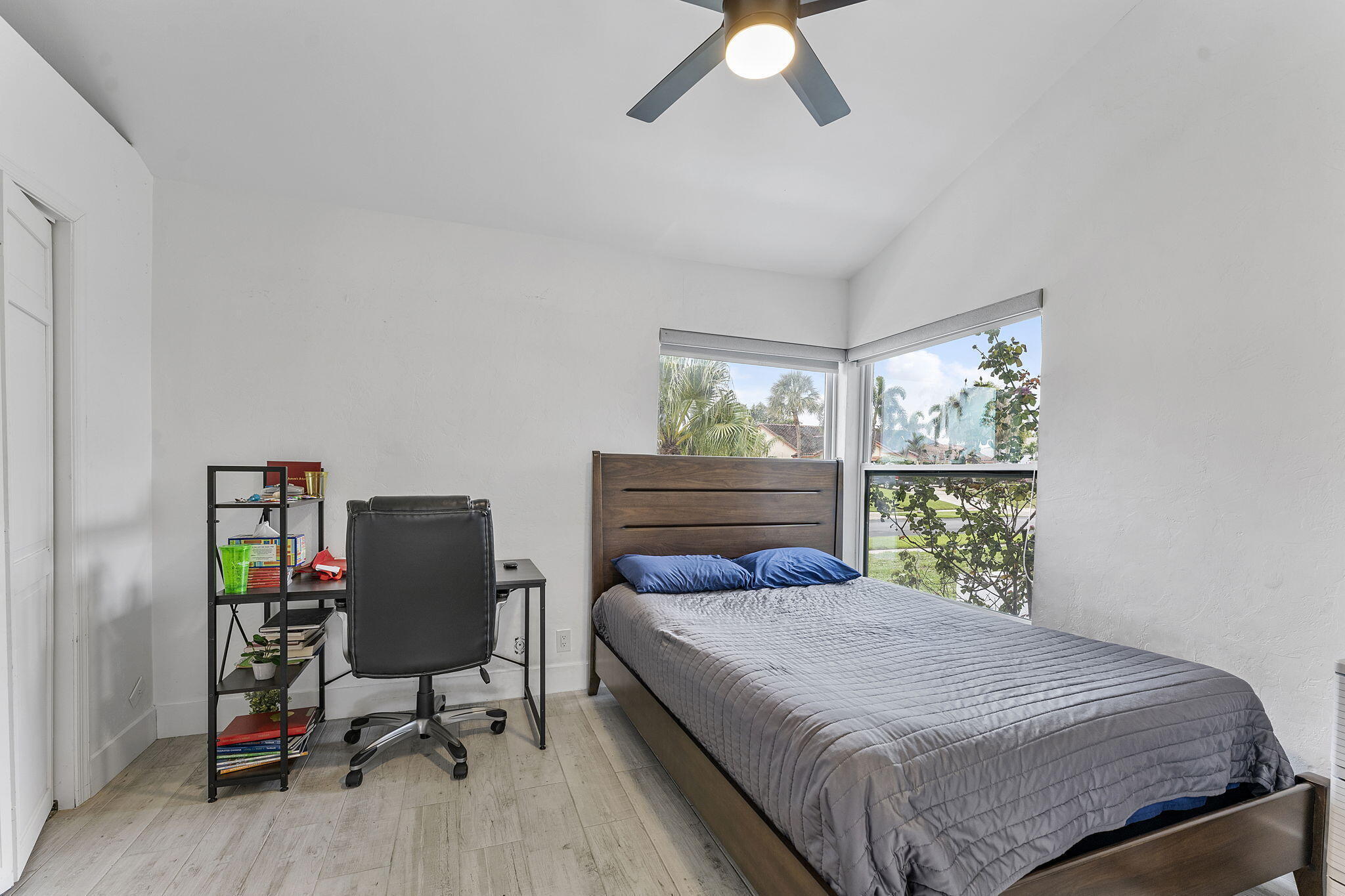 BOCA TEECA SEC 5 - Residential Lease