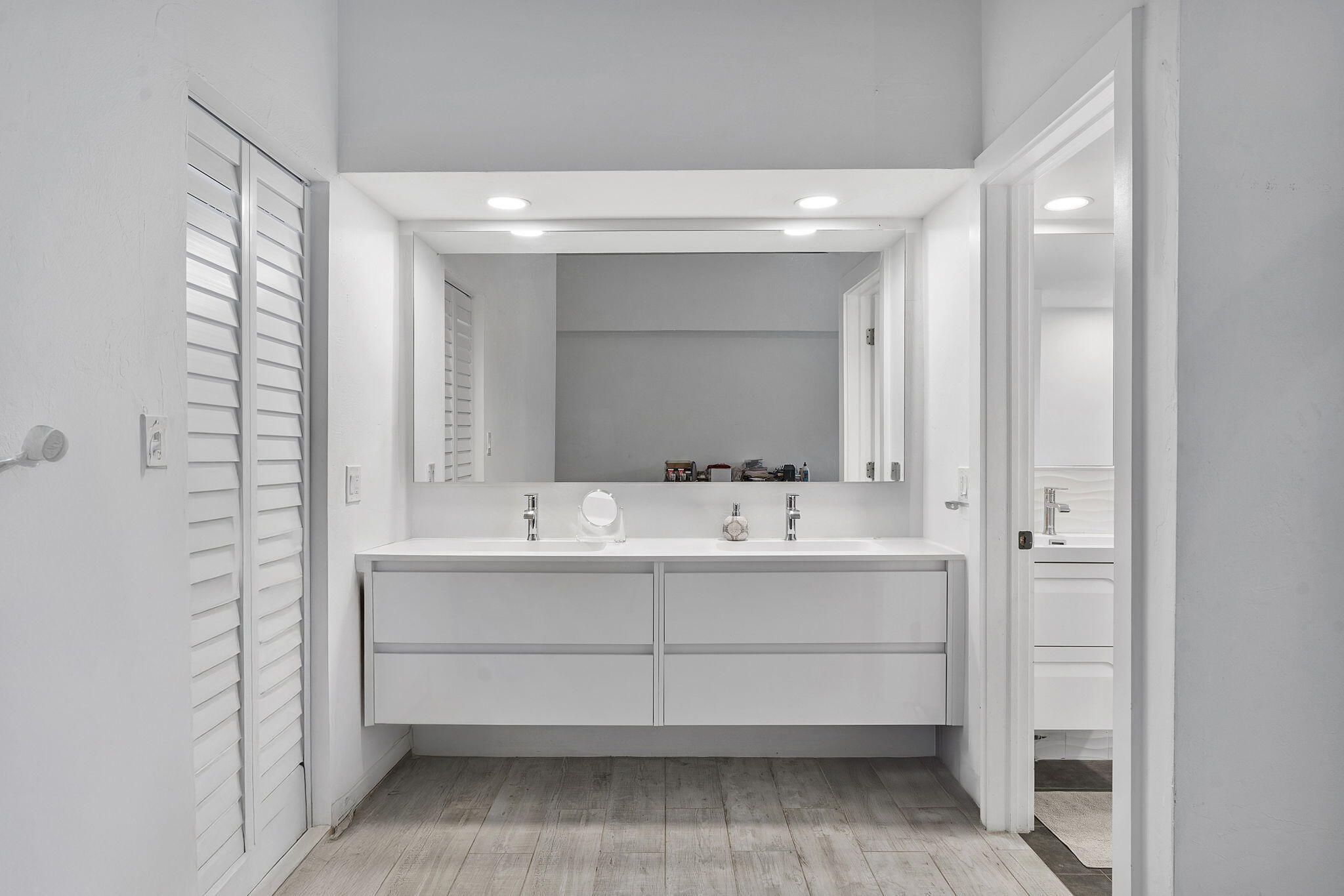 BOCA TEECA SEC 5 - Residential Lease