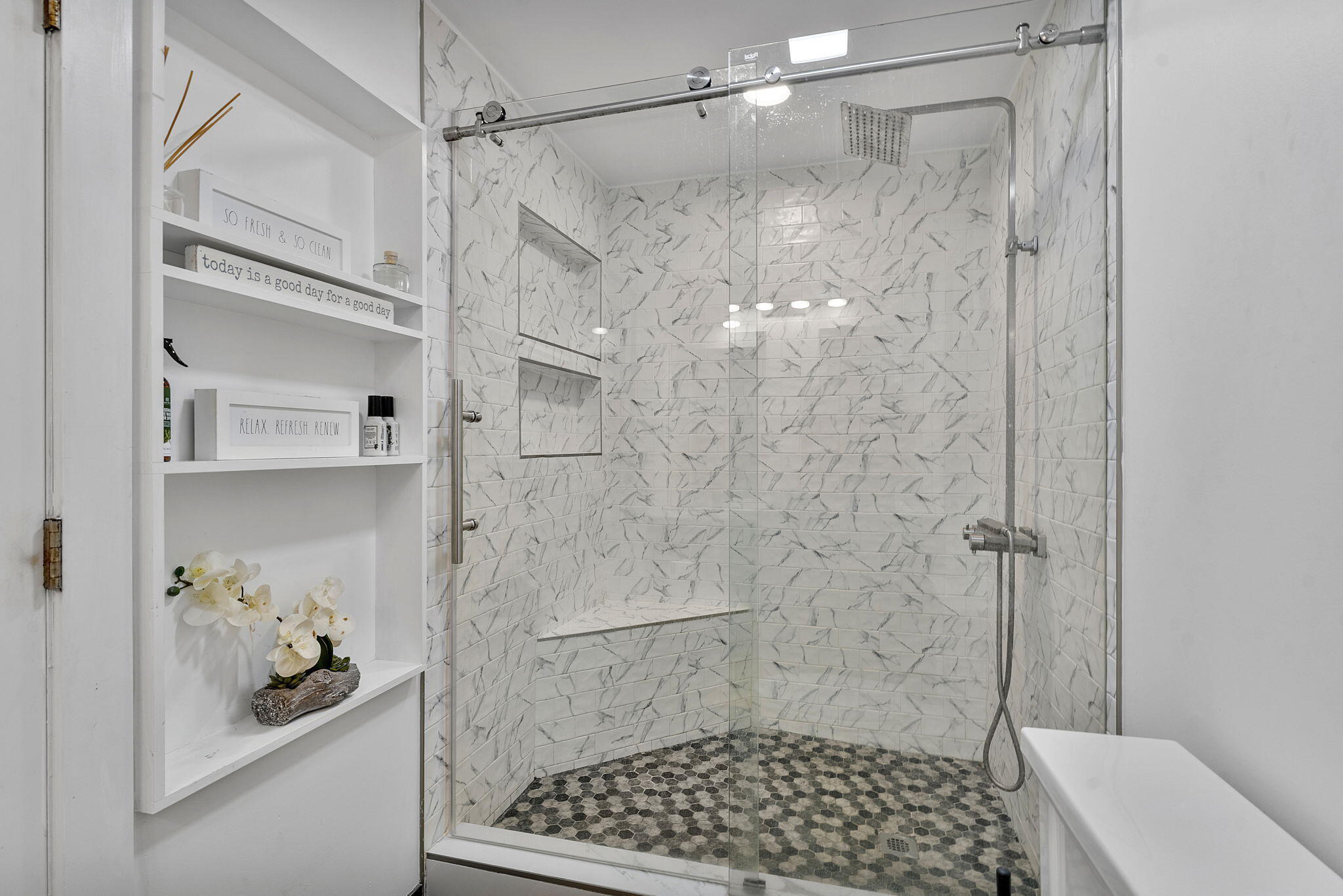 BOCA TEECA SEC 5 - Residential Lease