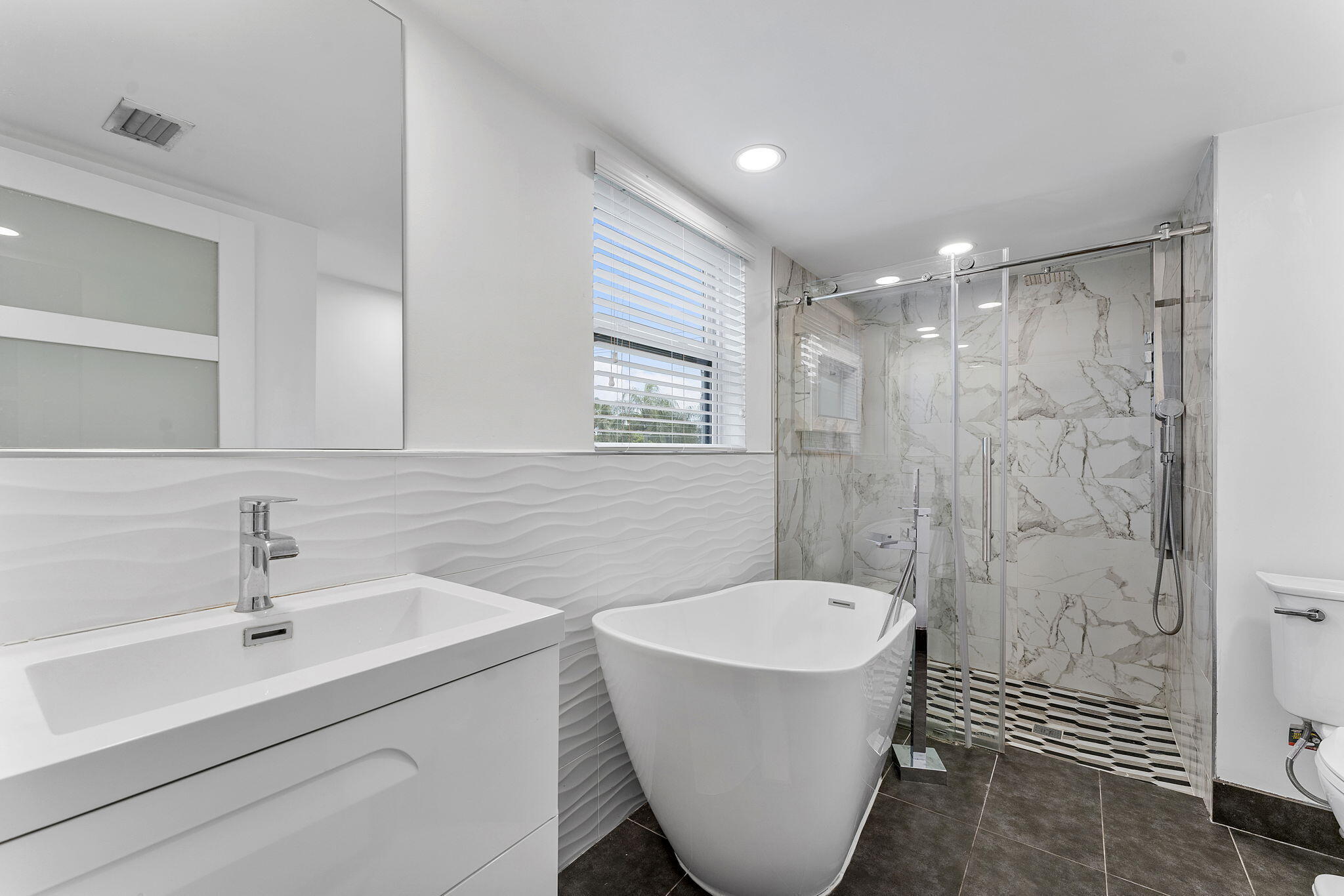 BOCA TEECA SEC 5 - Residential Lease