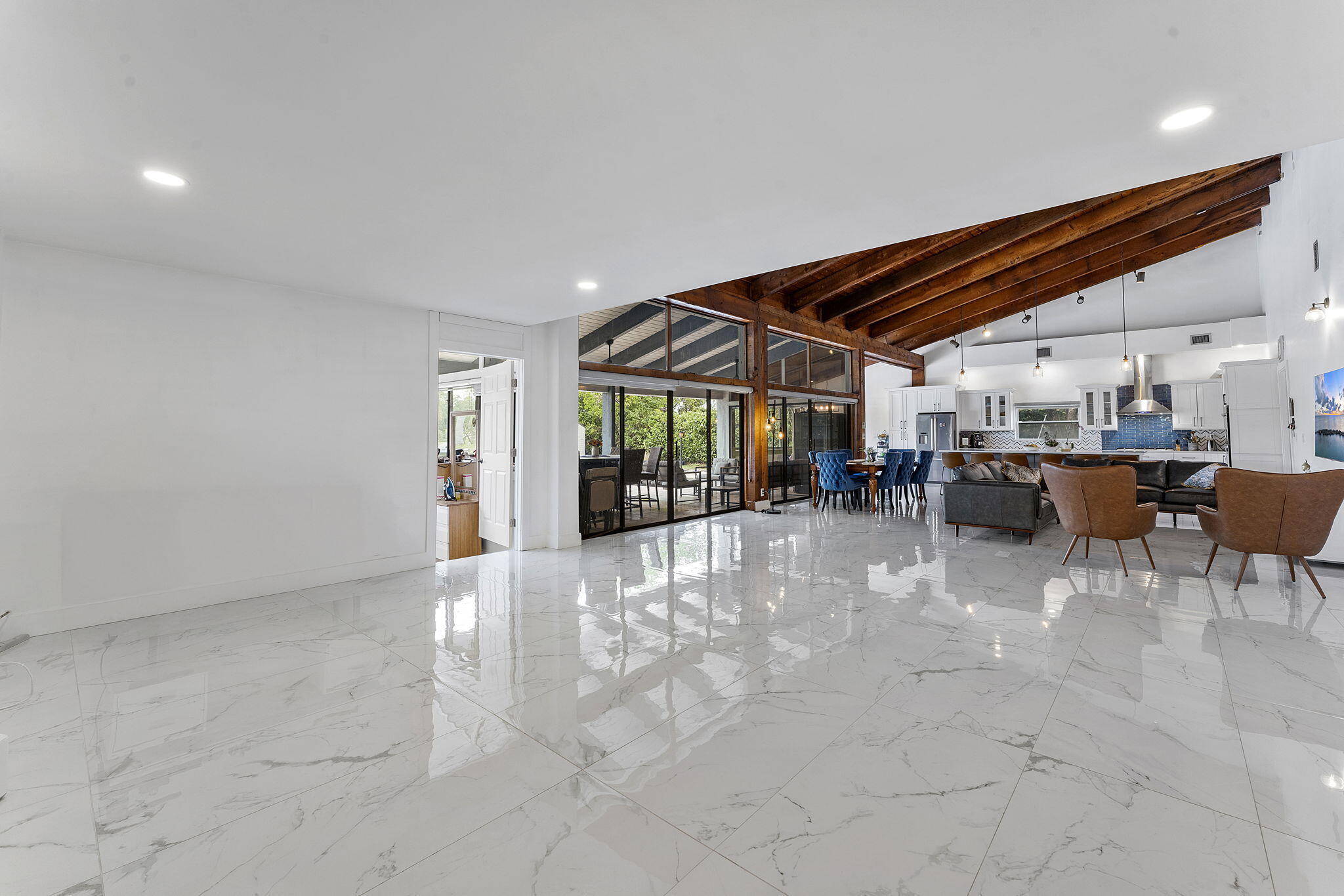 BOCA TEECA SEC 5 - Residential Lease