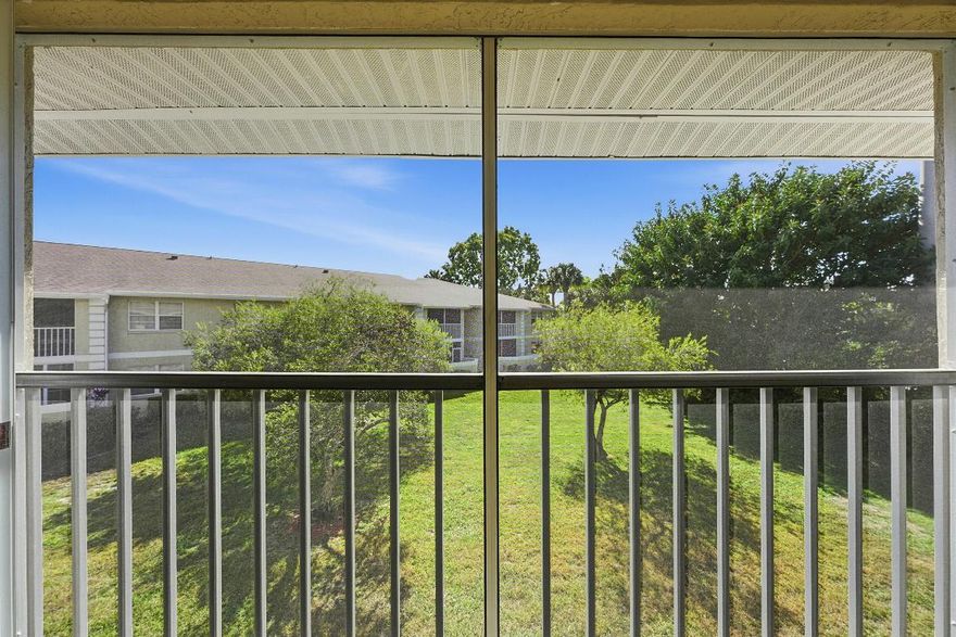 RUN, RUN, RUN - GREAT CONDO, GREAT PRICE - BUILDING HAS NEW ROOF, GUTTERS AND EXTERIOR PAINT IN 2022.  LOW HOA FEE AND NO SPECIAL ASSESSMENTS!  INVESTORS CAN RENT RIGHT AWAY!  ALL REMODELED 2/2 WITH A NICE SCREENED BALCONY, BEAUTIFUL NEW KITCHEN WITH QUARTZ COUNTERS AND STAINLESS APPLIANCES.  ALL IMPACT WINDOWS EXCEPT SLIDING DOOR (BALCONY HAS HURRICANE ACCORDIAN SHUTTERS), VINYL WATERPROOF PLANK FLOORING.  NEW SWITCHES AND LIGHTS. NEW TOLIETS & VANITIES.  NEW A/C IN 2024.
THIS UNIT IS A MUST SEE!
INVESTORS: CASH OR 30% DOWN 
CONV.
OWNER OCCUPIED: FHA, VA OR CASH