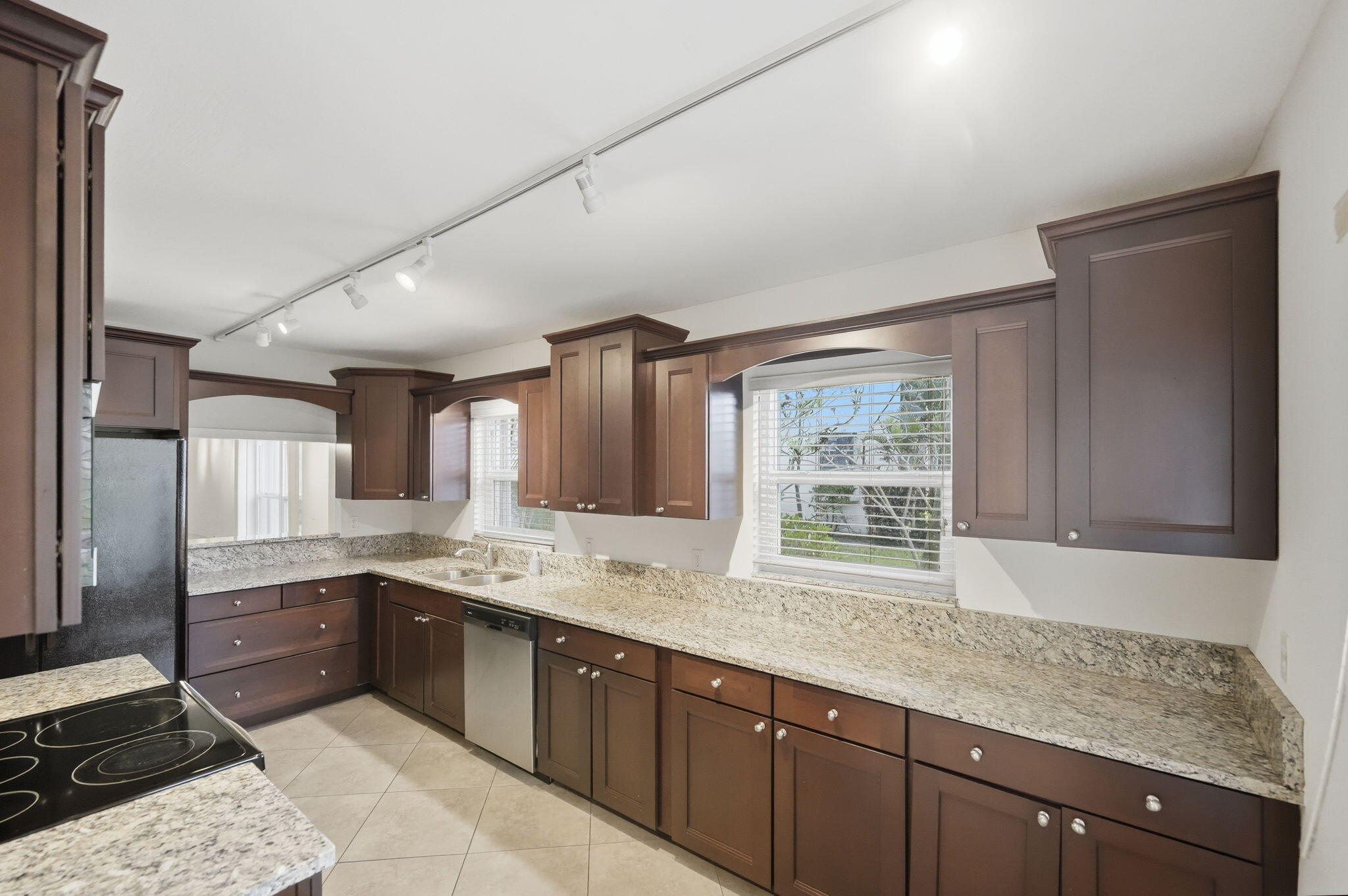 TIERRA VERDE CONDO - Residential