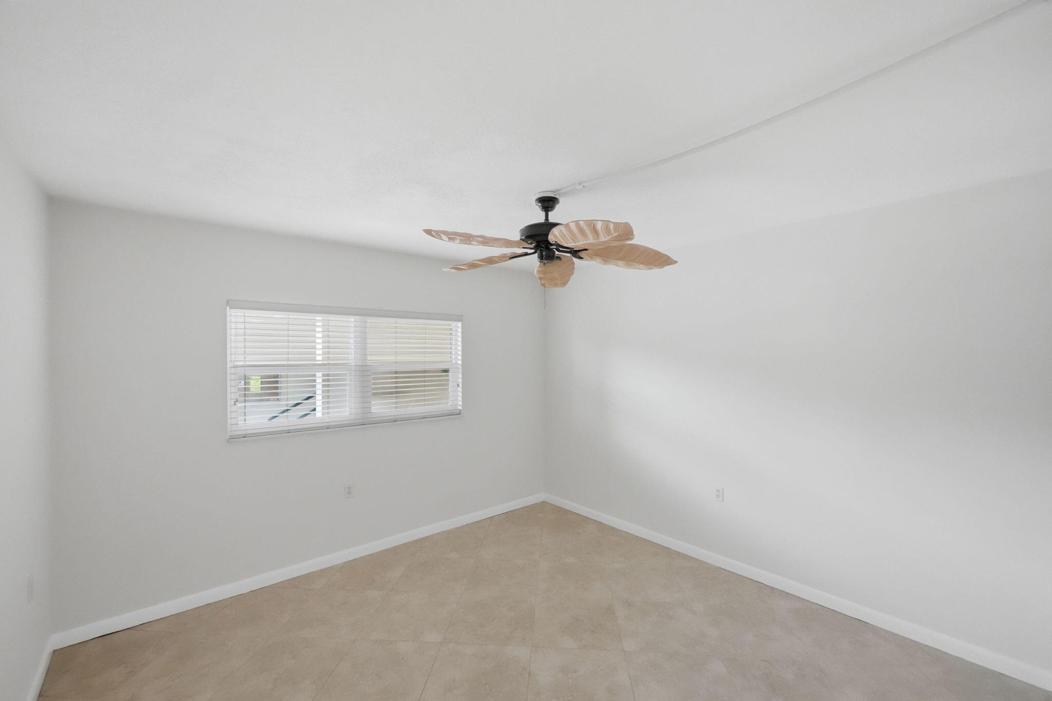 TIERRA VERDE CONDO - Residential