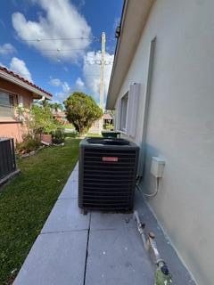 MAINLANDS OF TAMARAC LAKES - Residential