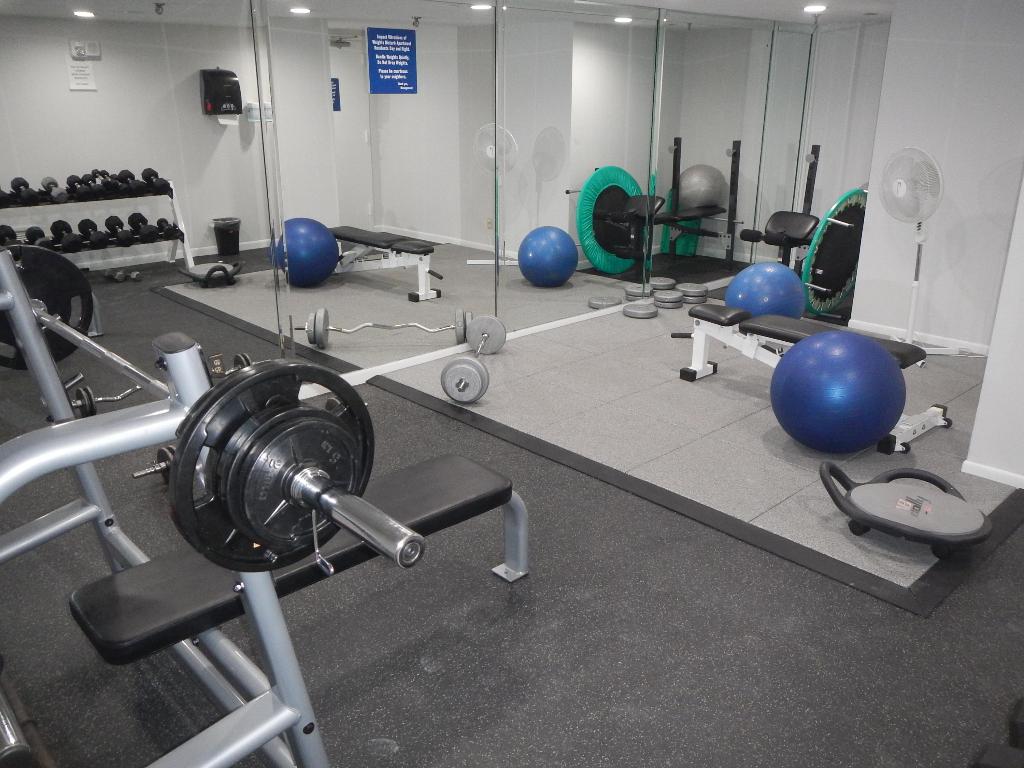 AMBASSADORS V NORTH CONDO - Residential Lease