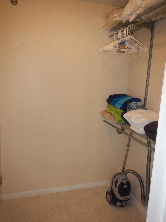 AMBASSADORS V NORTH CONDO - Residential Lease