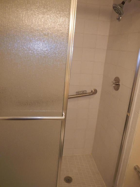 AMBASSADORS V NORTH CONDO - Residential Lease