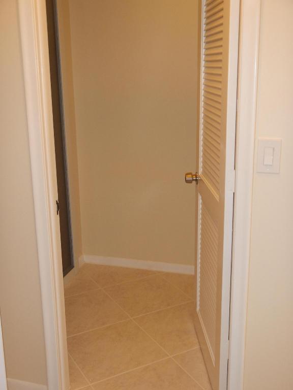 AMBASSADORS V NORTH CONDO - Residential Lease