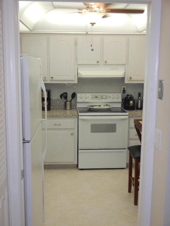 AMBASSADORS V NORTH CONDO - Residential Lease