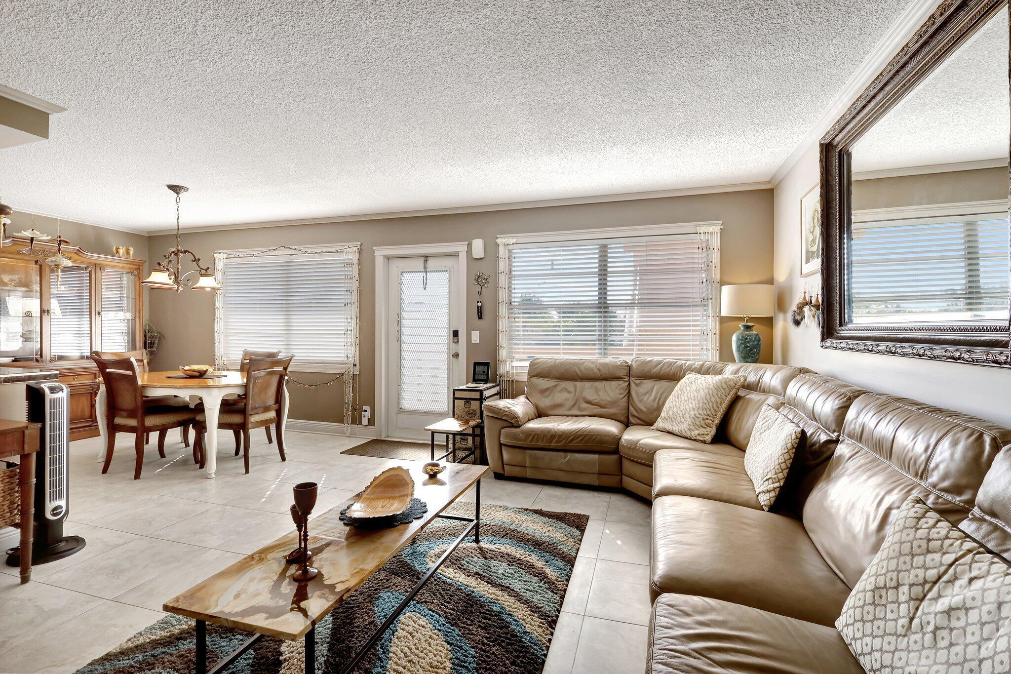 373 WELLINGTON J