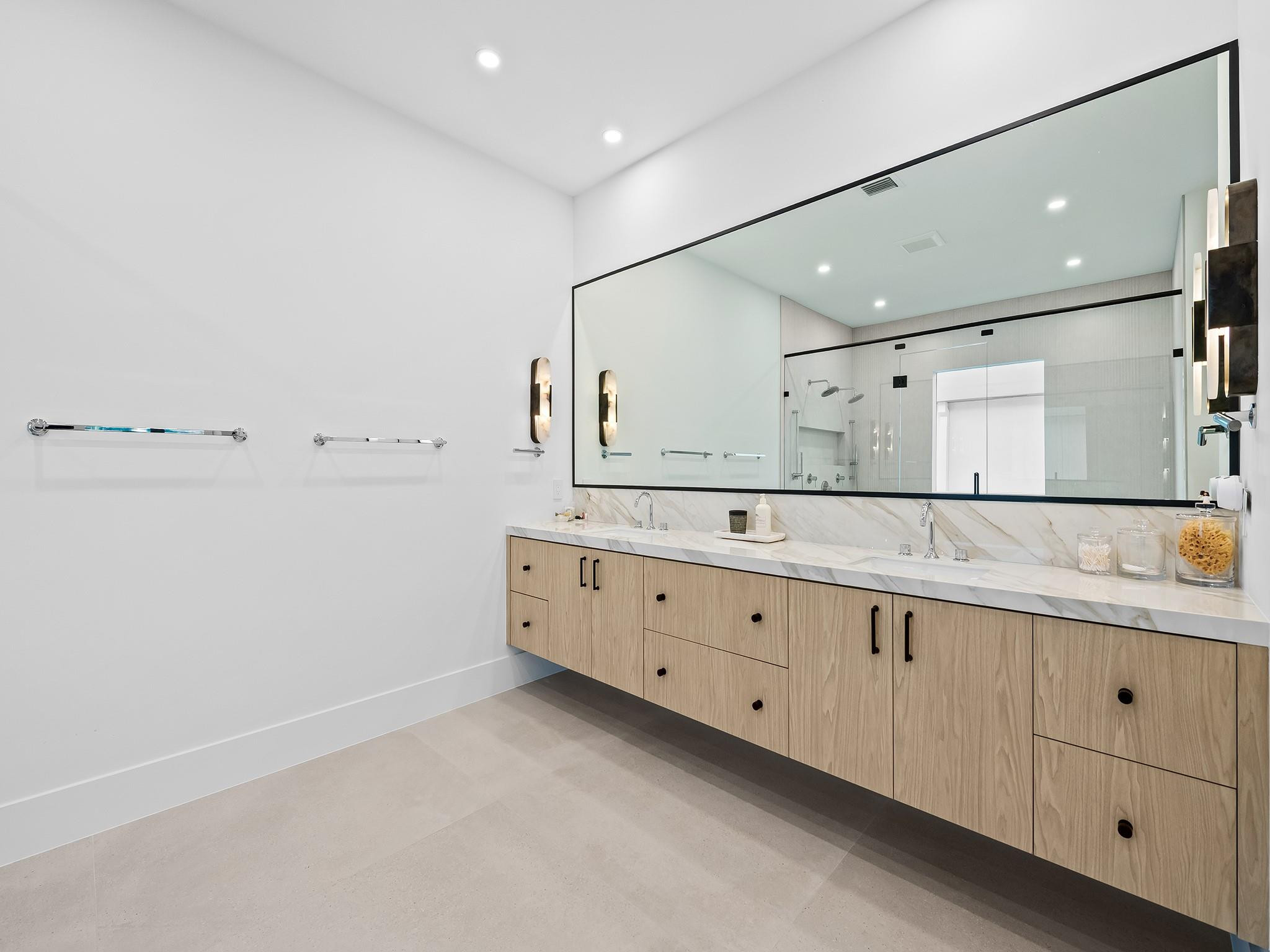 Coral Key Villas 5th Sec - Residential