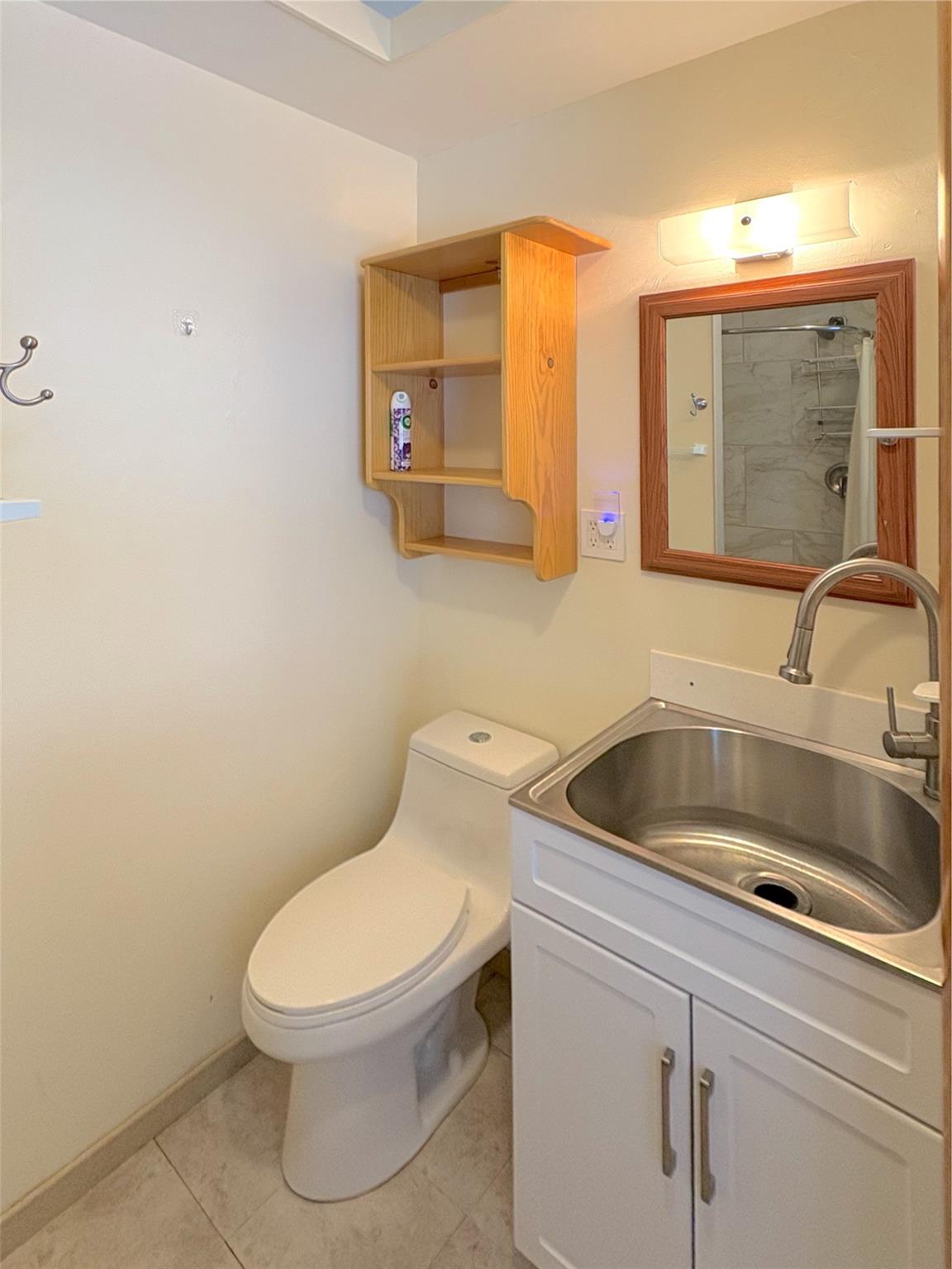 Las Olas Park Corr 6-12 B - Residential Lease