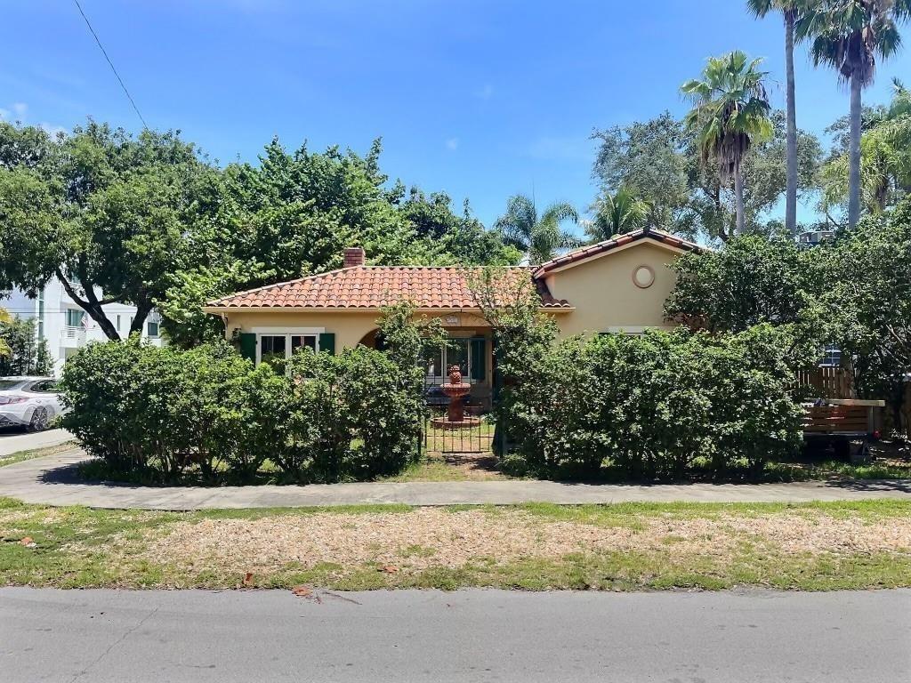 Las Olas Park Corr 6-12 B - Residential Lease