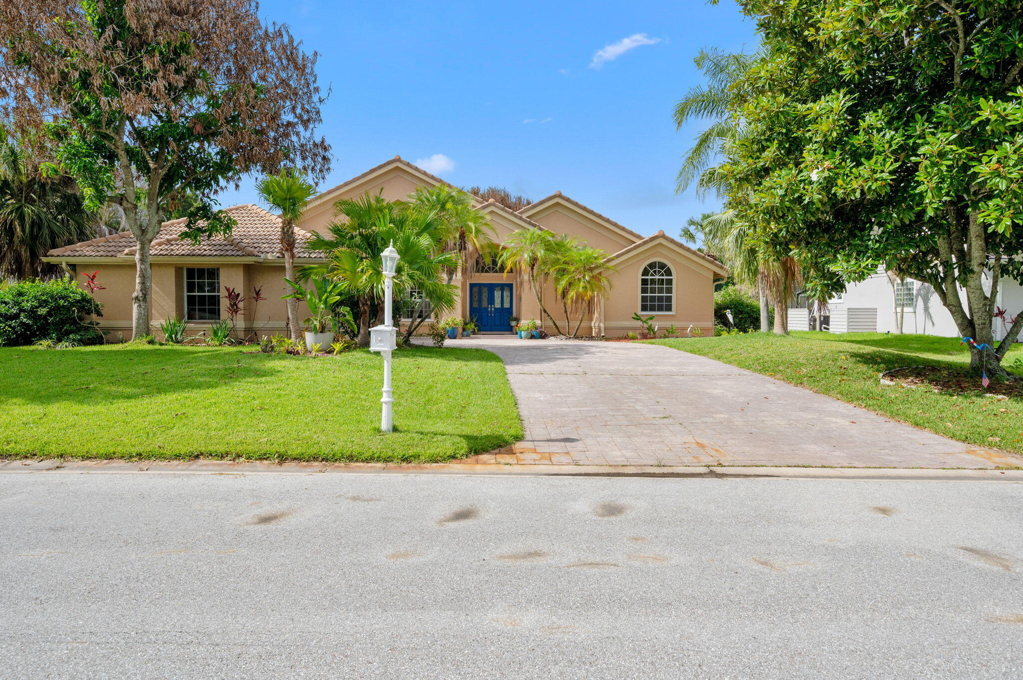 COUNTRY CLUB ESTATES PARCEL 8 PHASE 1 - Residential