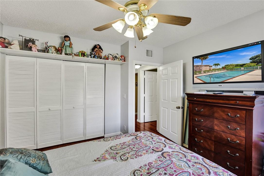 Eagle Creek Townhomes - Residential