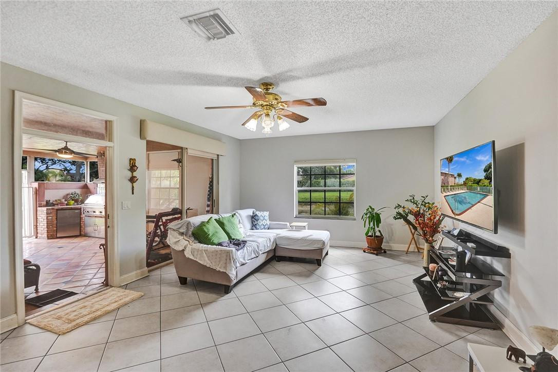 Eagle Creek Townhomes - Residential