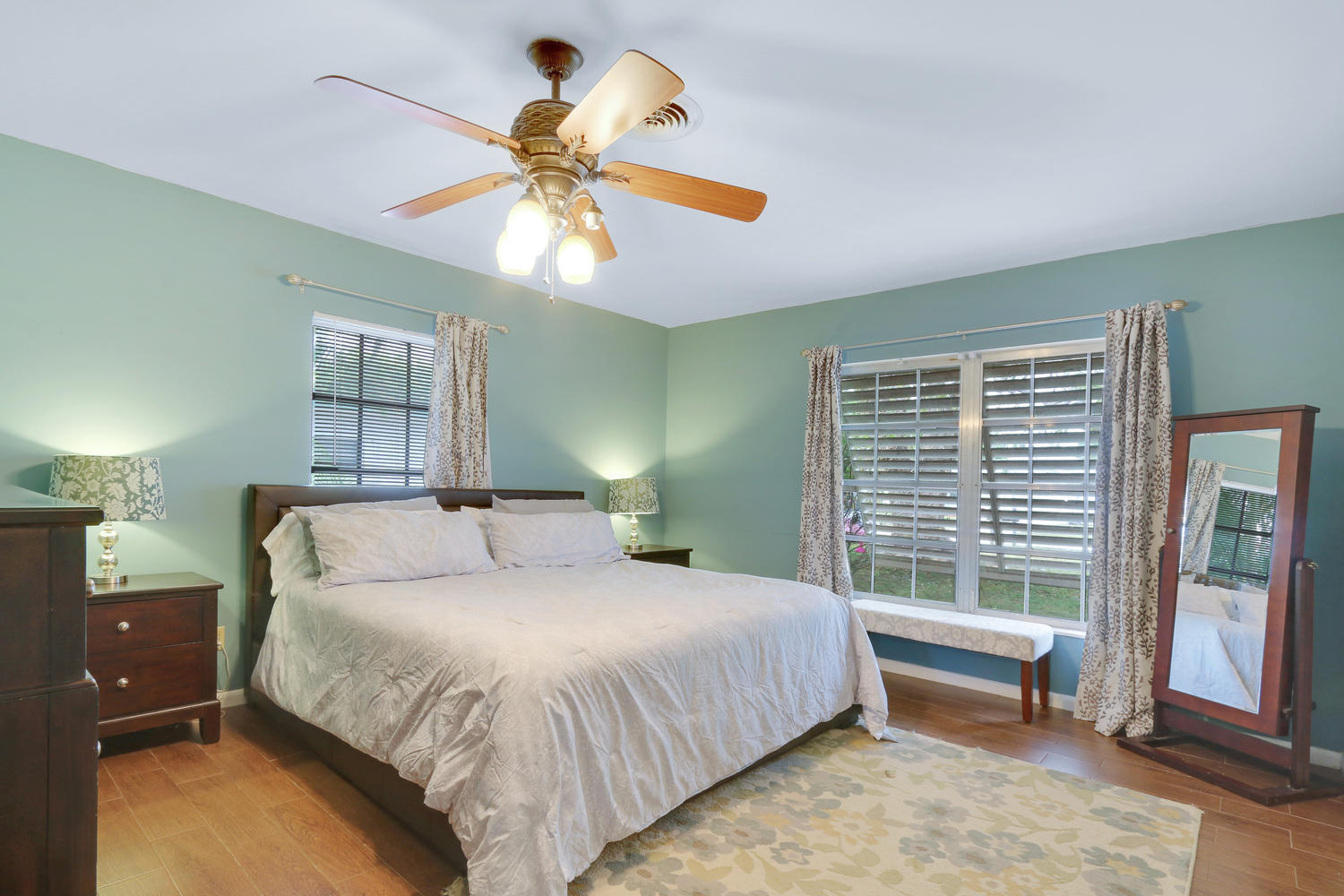 PALM LAKE PARK - Residential