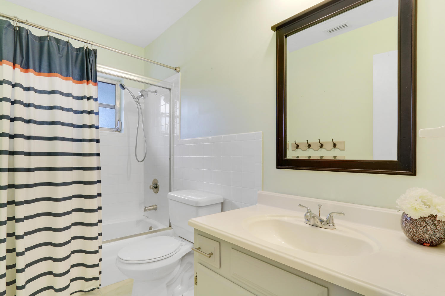 PALM LAKE PARK - Residential