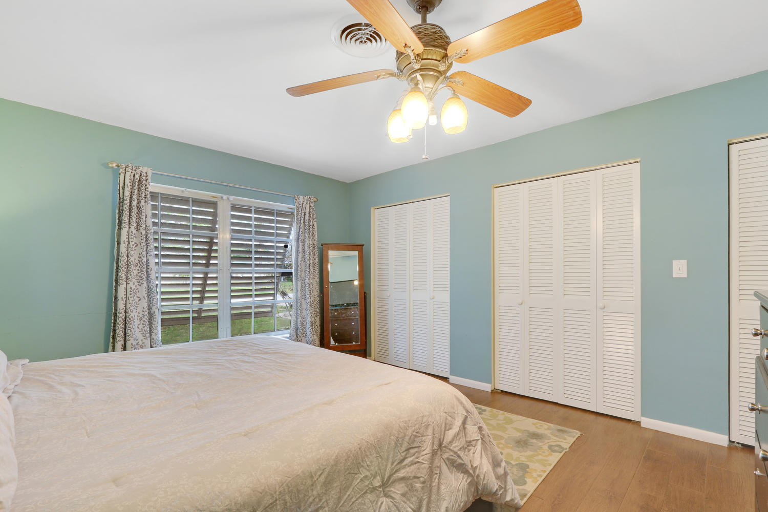 PALM LAKE PARK - Residential