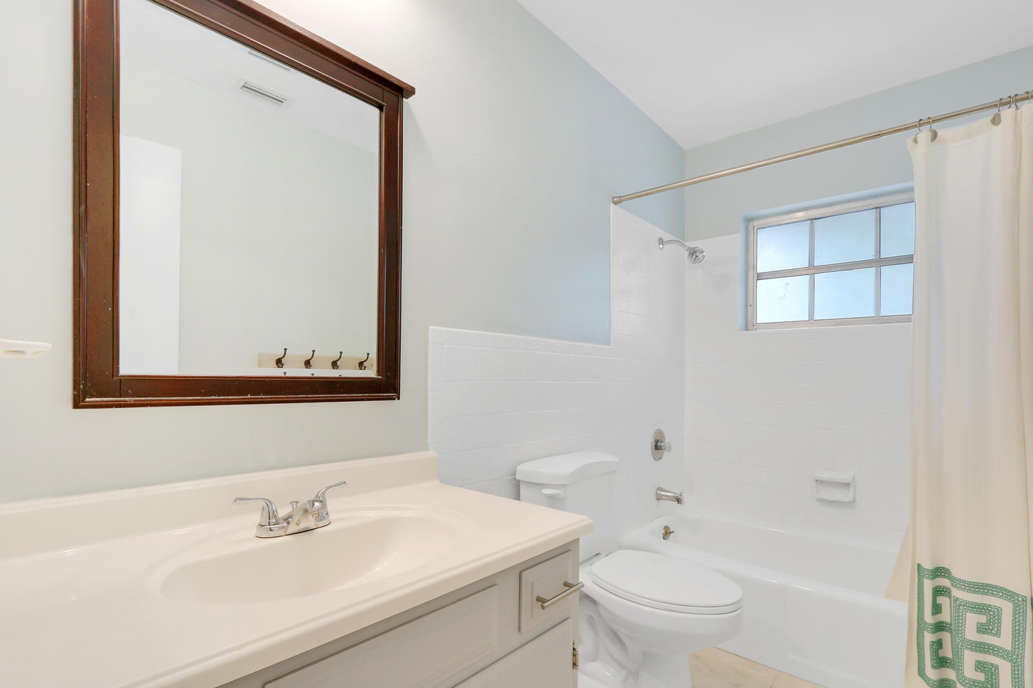 PALM LAKE PARK - Residential