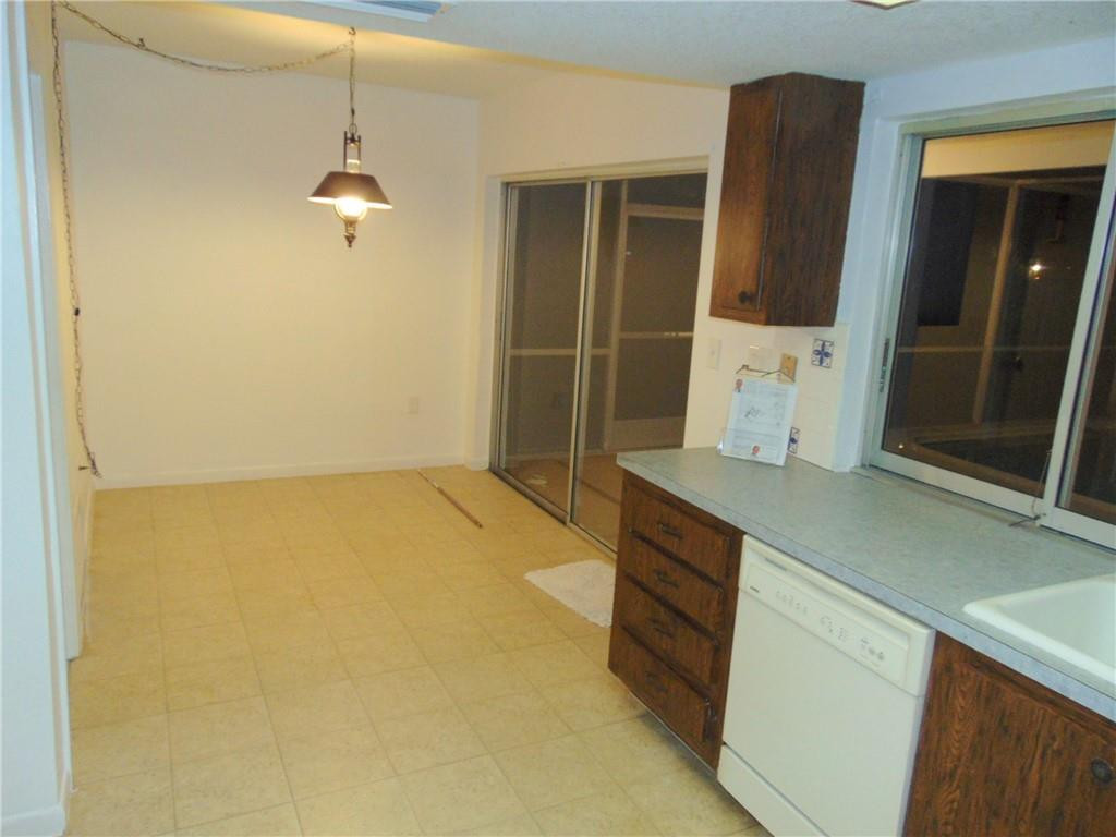 SUNRISE GOLF VILLAGE - Residential