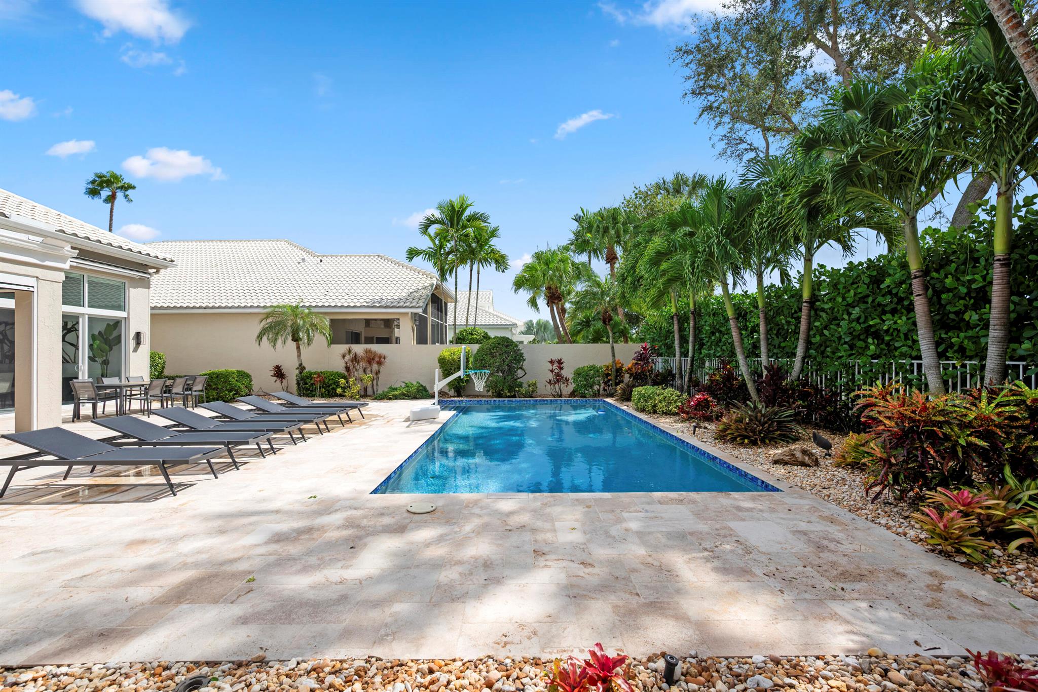 LAKES OF SUTTON / POLO CL - Residential Lease