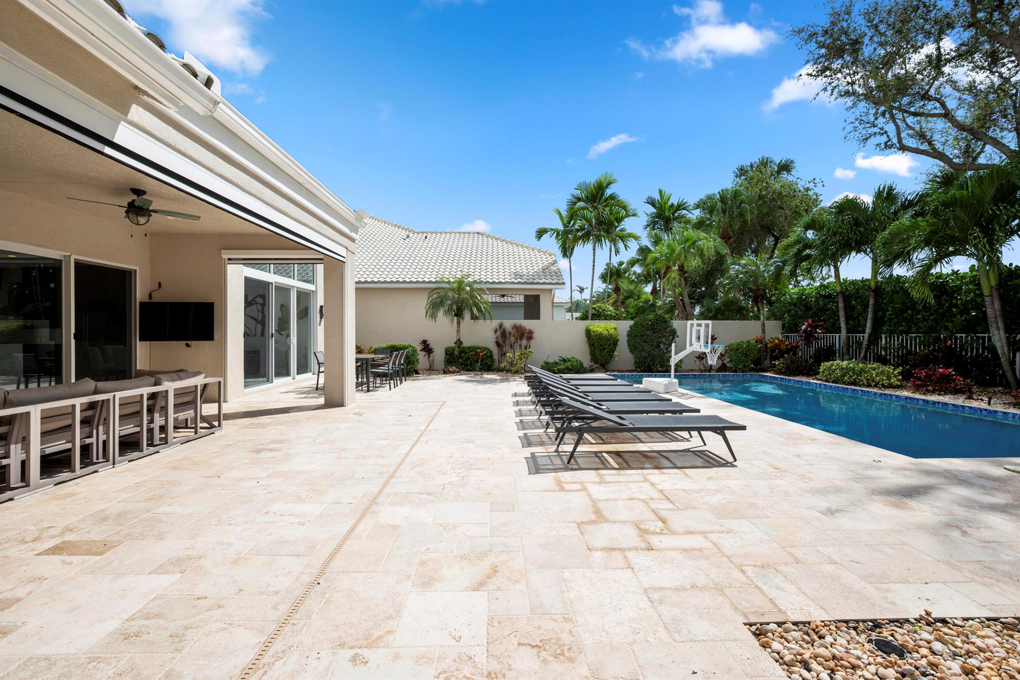 LAKES OF SUTTON / POLO CL - Residential Lease