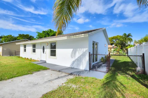 8141 SW 6th Court, North Lauderdale, FL 33068 - MLS#: R11049850