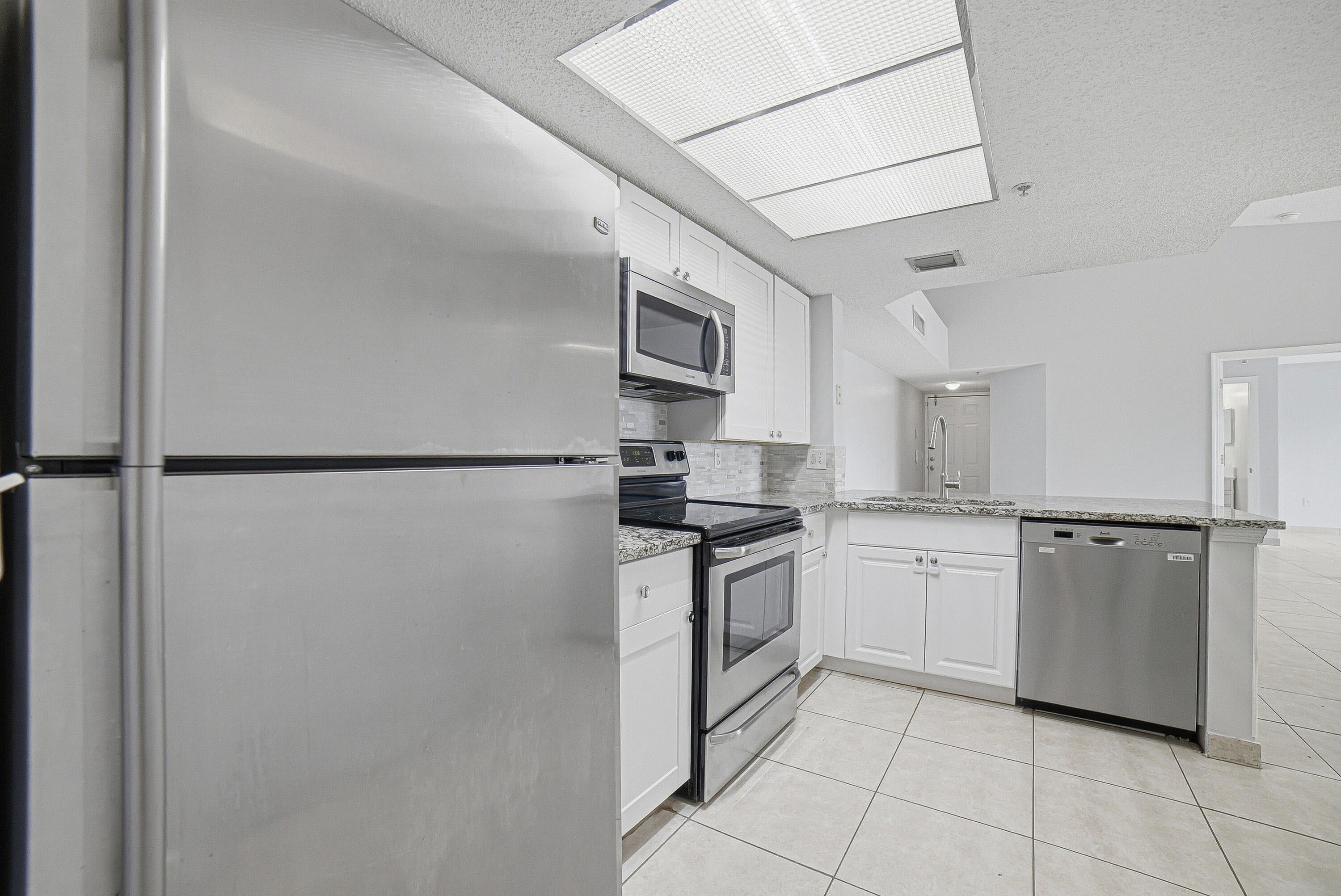 5045 WILES Road 308