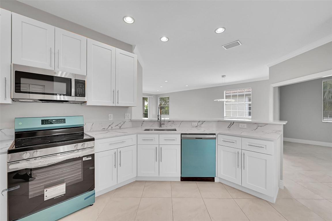 PINES OF BOCA BARWOOD CONDO - Residential