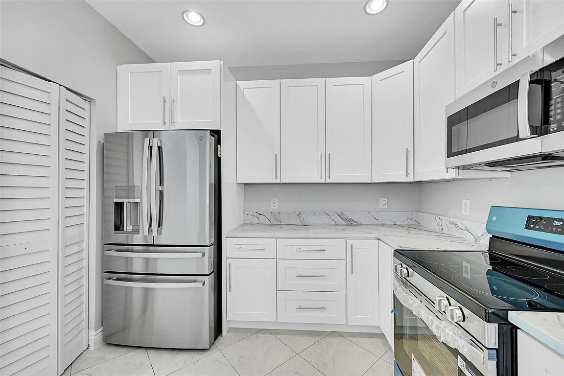 PINES OF BOCA BARWOOD CONDO - Residential