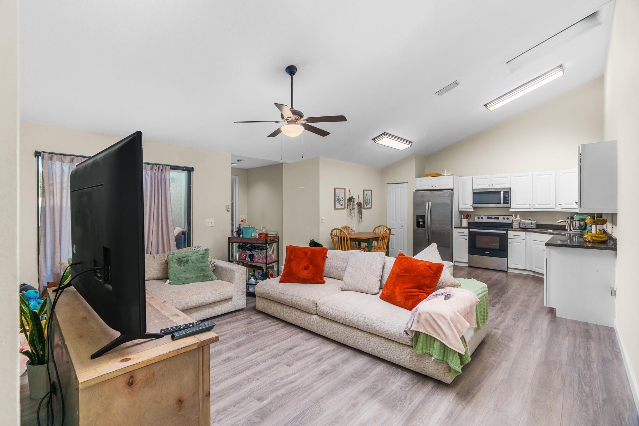 5651 Golden Eagle Cir 5651