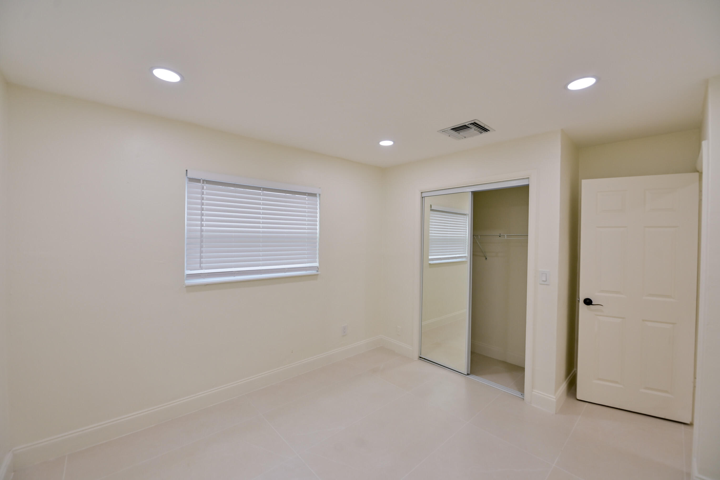 AVON HEIGHTS - Residential Lease