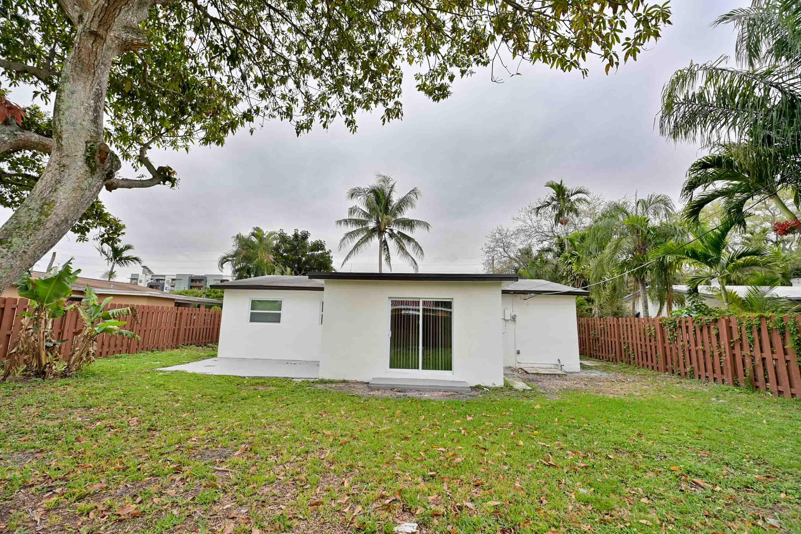 AVON HEIGHTS - Residential Lease