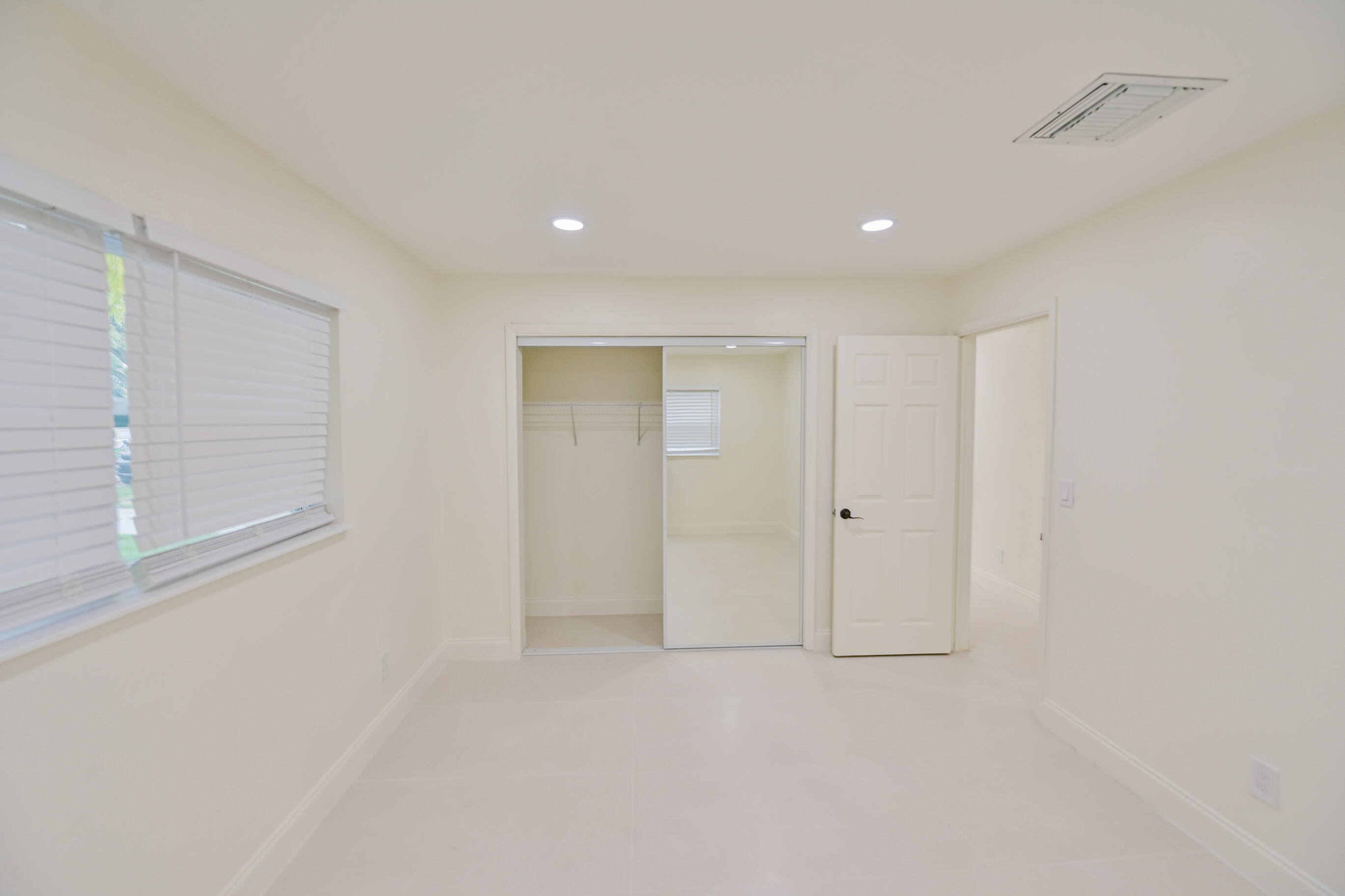 AVON HEIGHTS - Residential Lease