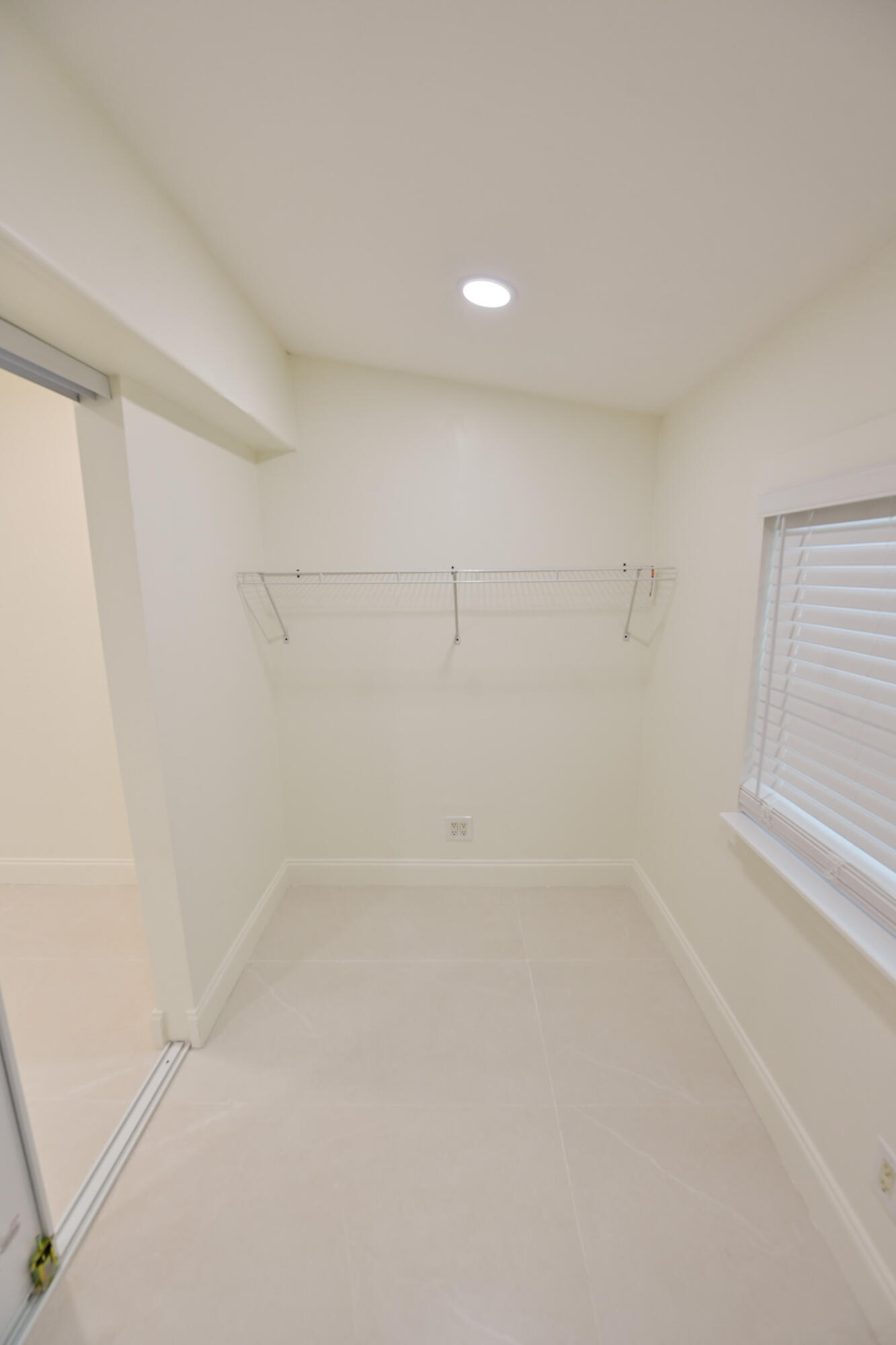 AVON HEIGHTS - Residential Lease