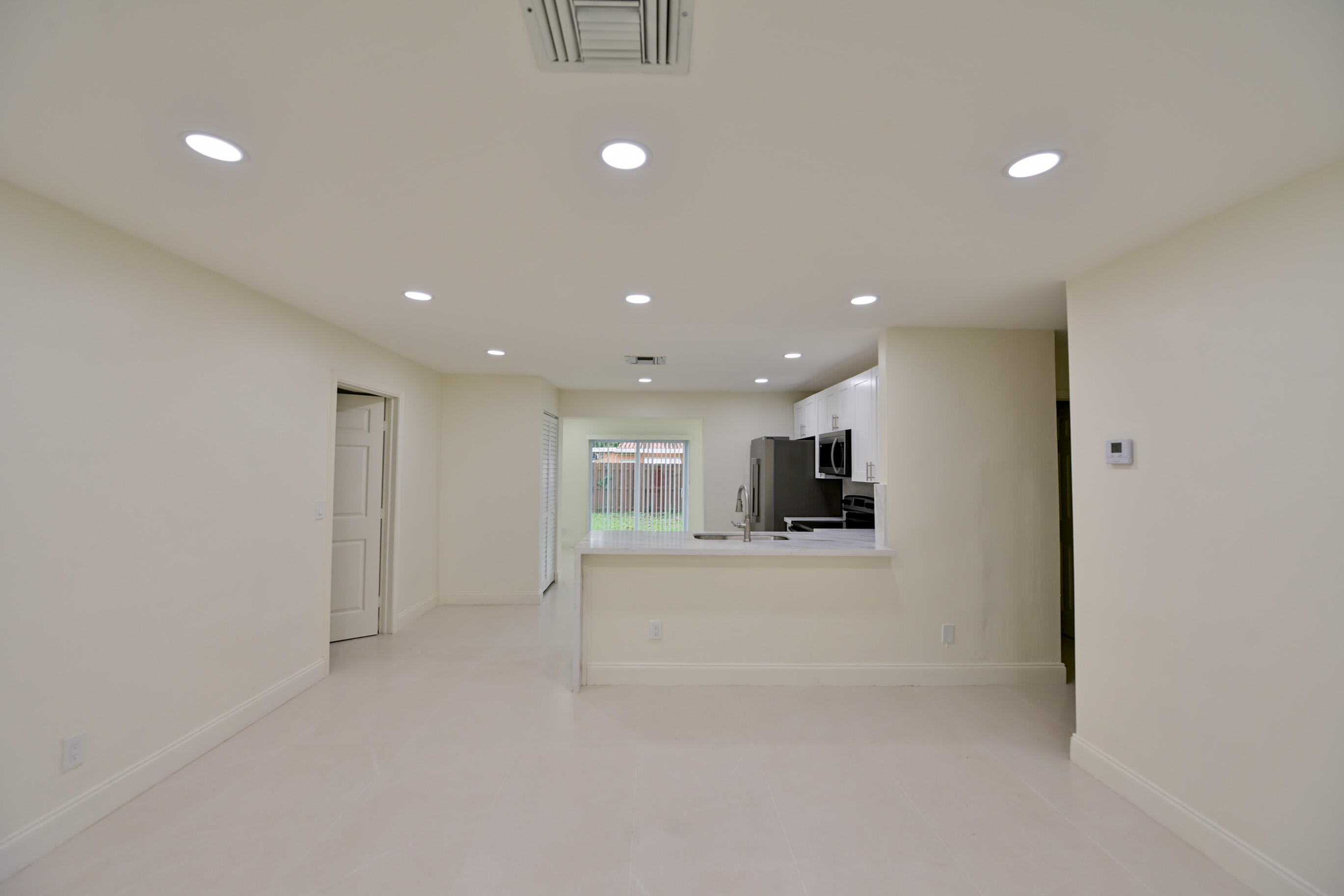 AVON HEIGHTS - Residential Lease