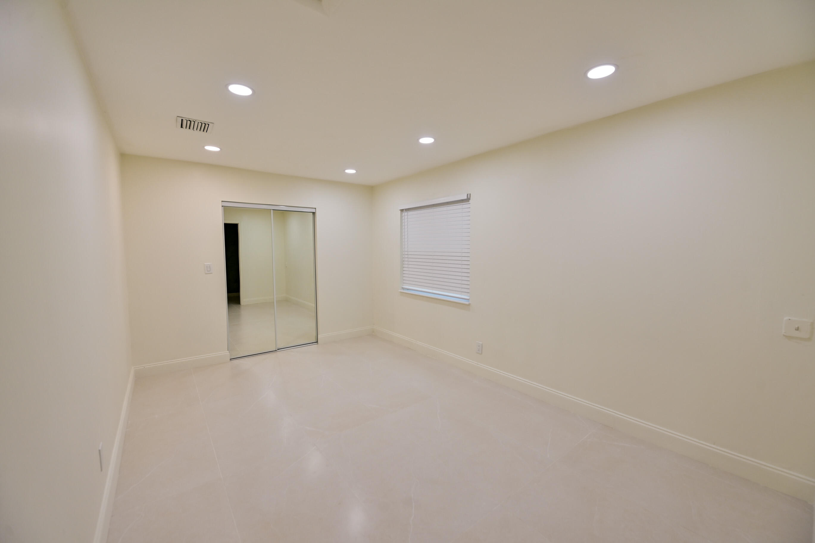 AVON HEIGHTS - Residential Lease