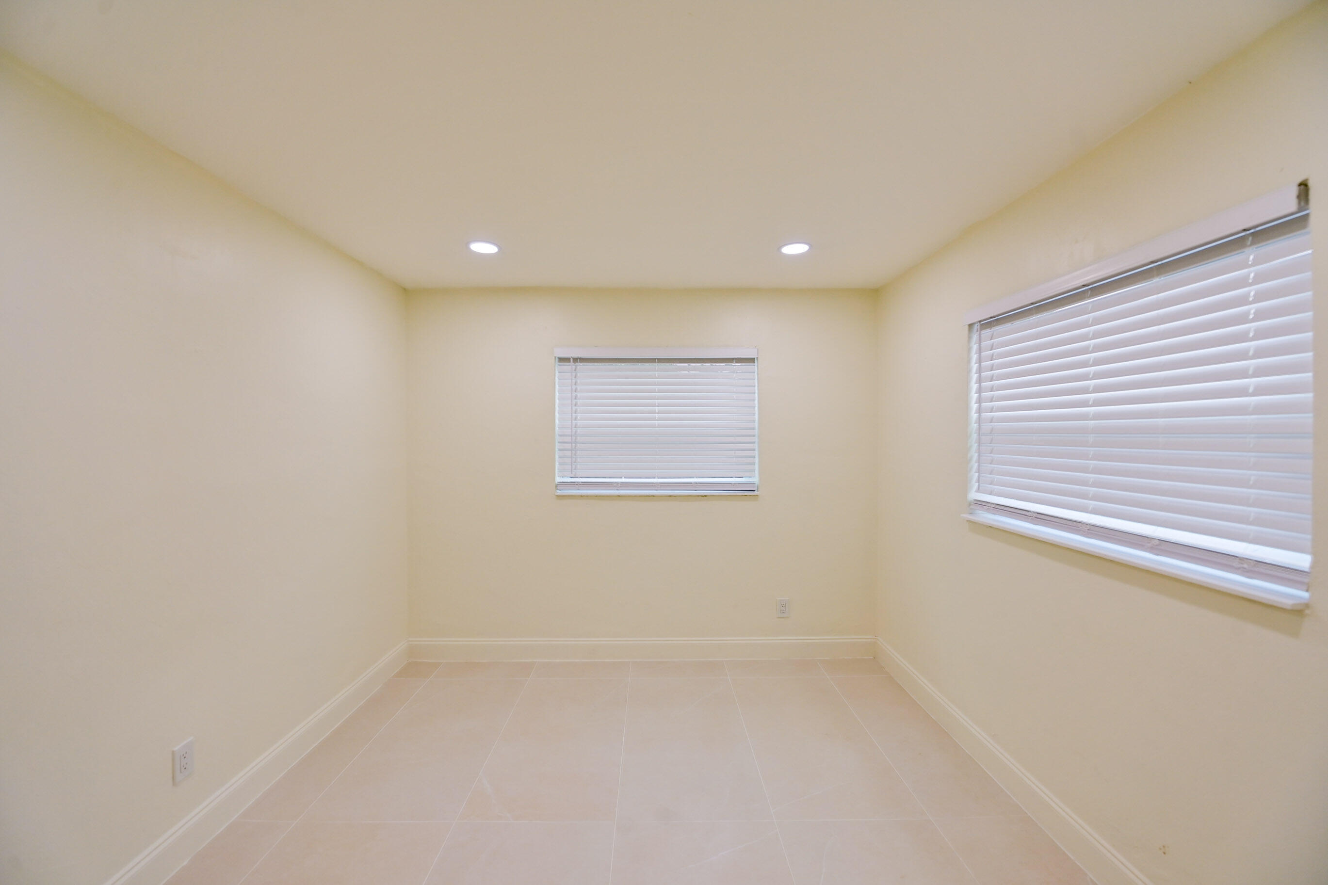 AVON HEIGHTS - Residential Lease