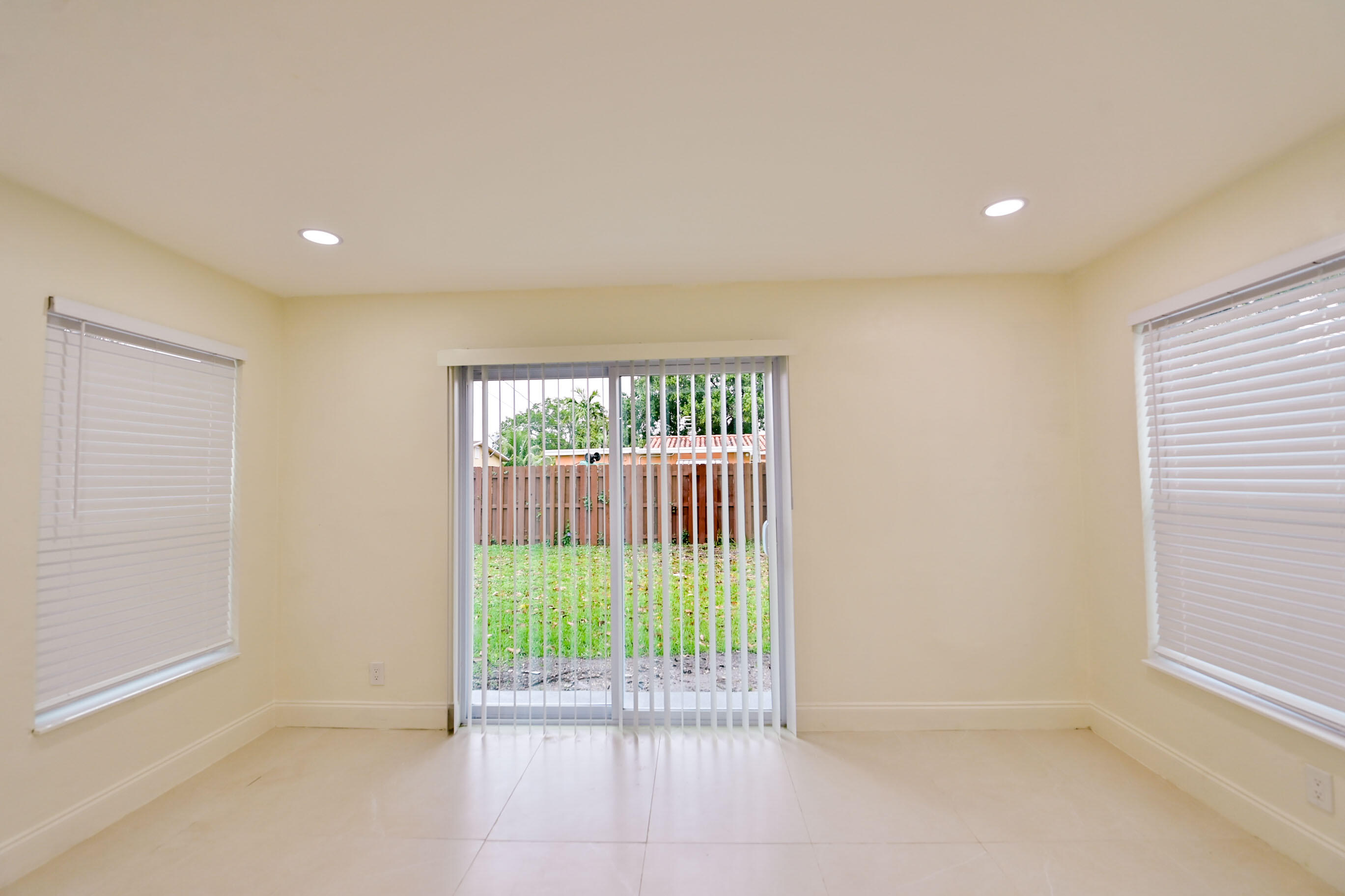 AVON HEIGHTS - Residential Lease