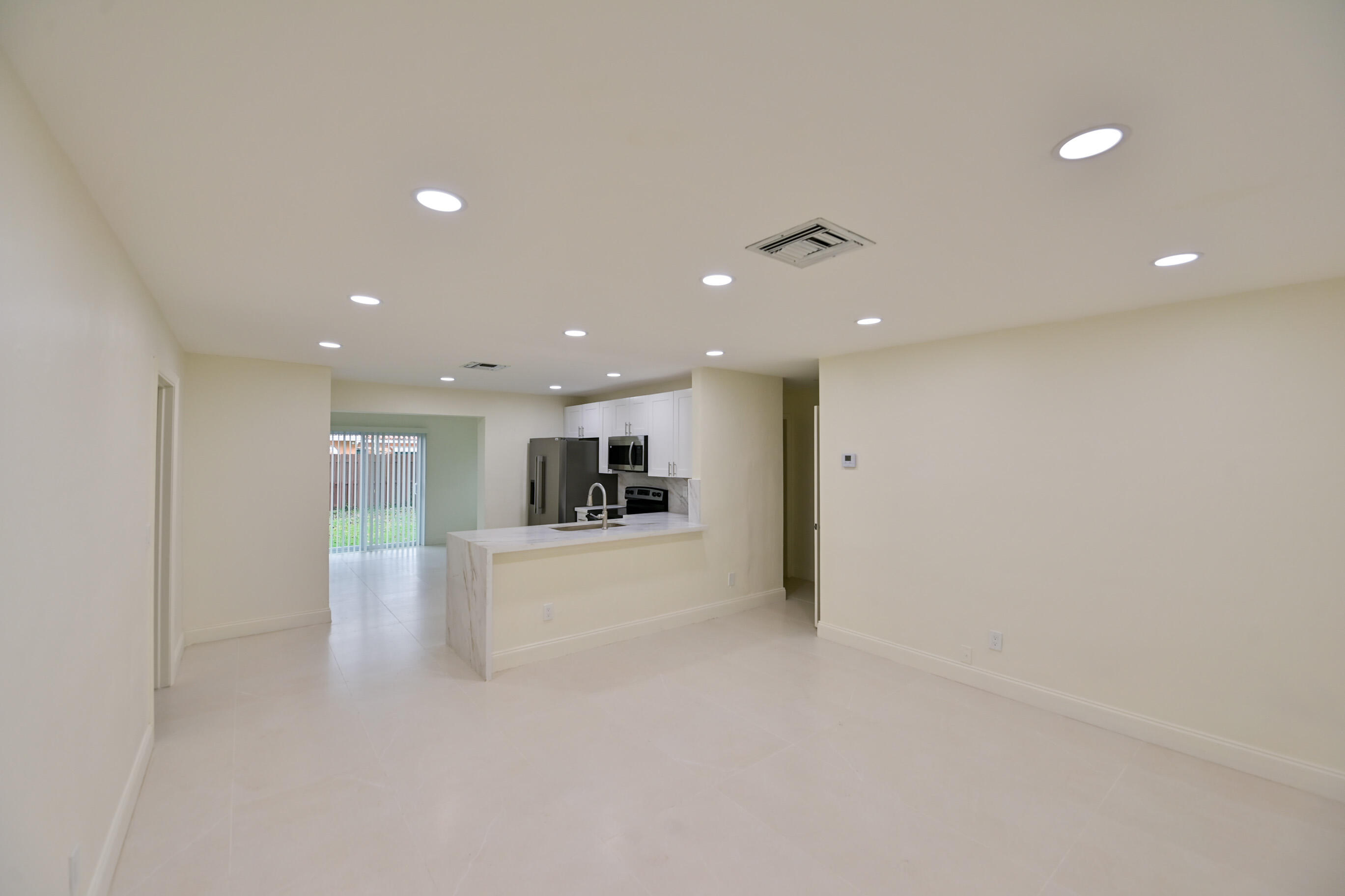 AVON HEIGHTS - Residential Lease