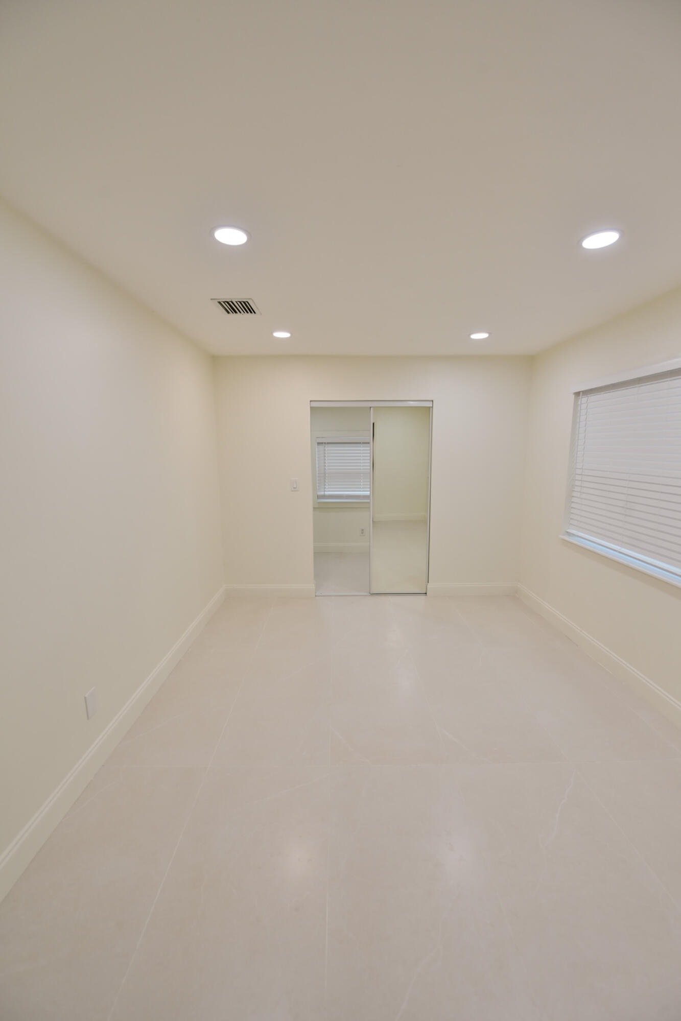 AVON HEIGHTS - Residential Lease